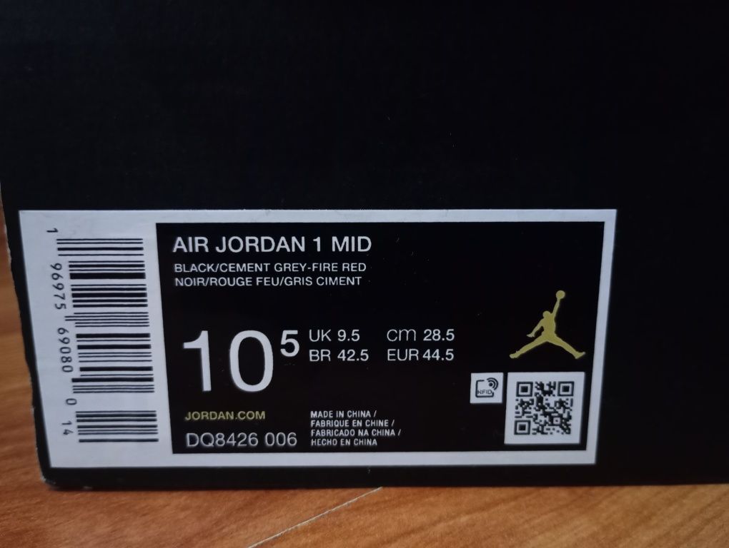 Air Jordan 1 Mid Black Cement