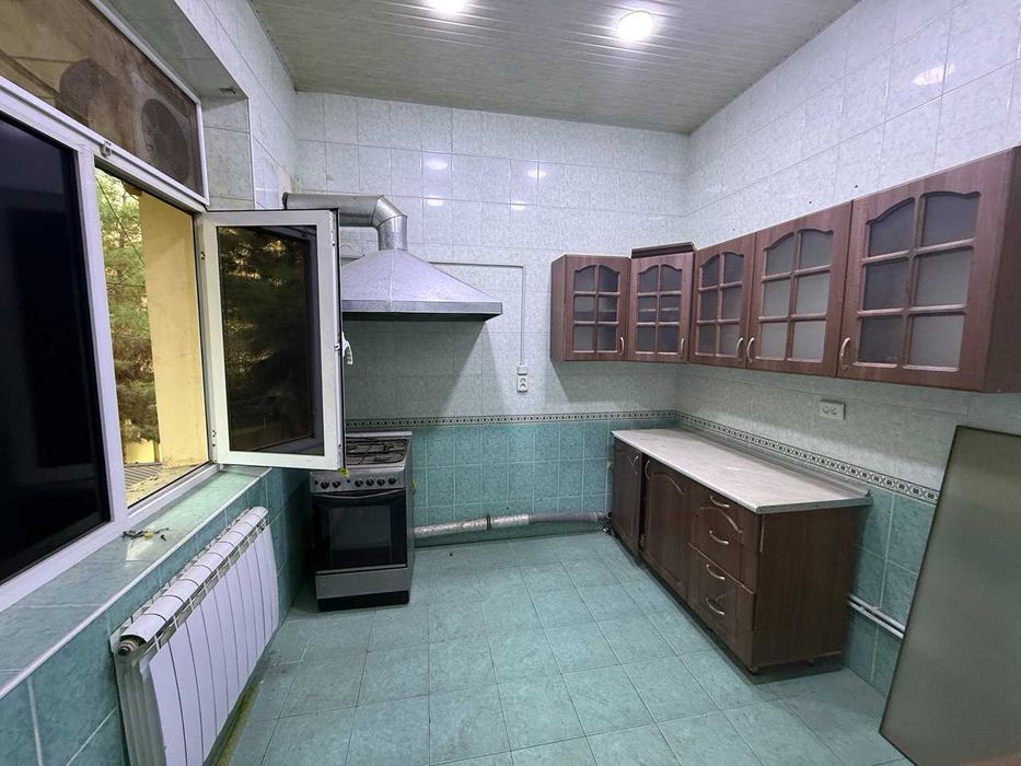 Сдается отдельно стоящиие здание 1000м2  на Юнус Абаде SH83