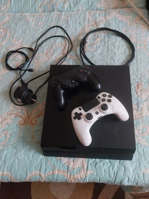 Se vinde PS 4 de 500g
