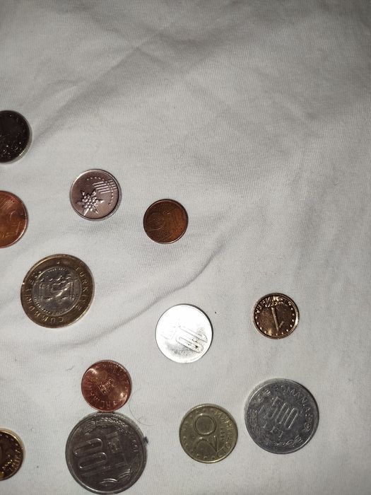 Monezi straine si romanesti