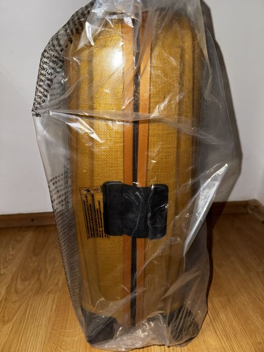 Valiza Samsonite Major Lite Saffron Yellow 55 cm noua sigilata