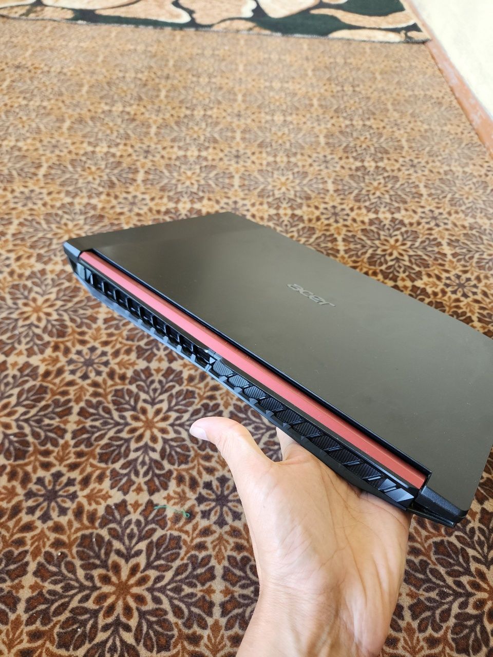 Ideal acer nitro 5. 16gb operatifka. 128gb ssd 500gb hdd.