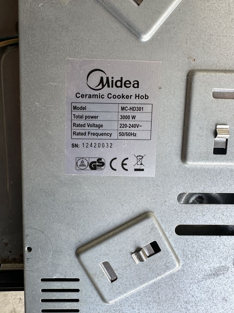 Печка и котлони за вграждане Midea