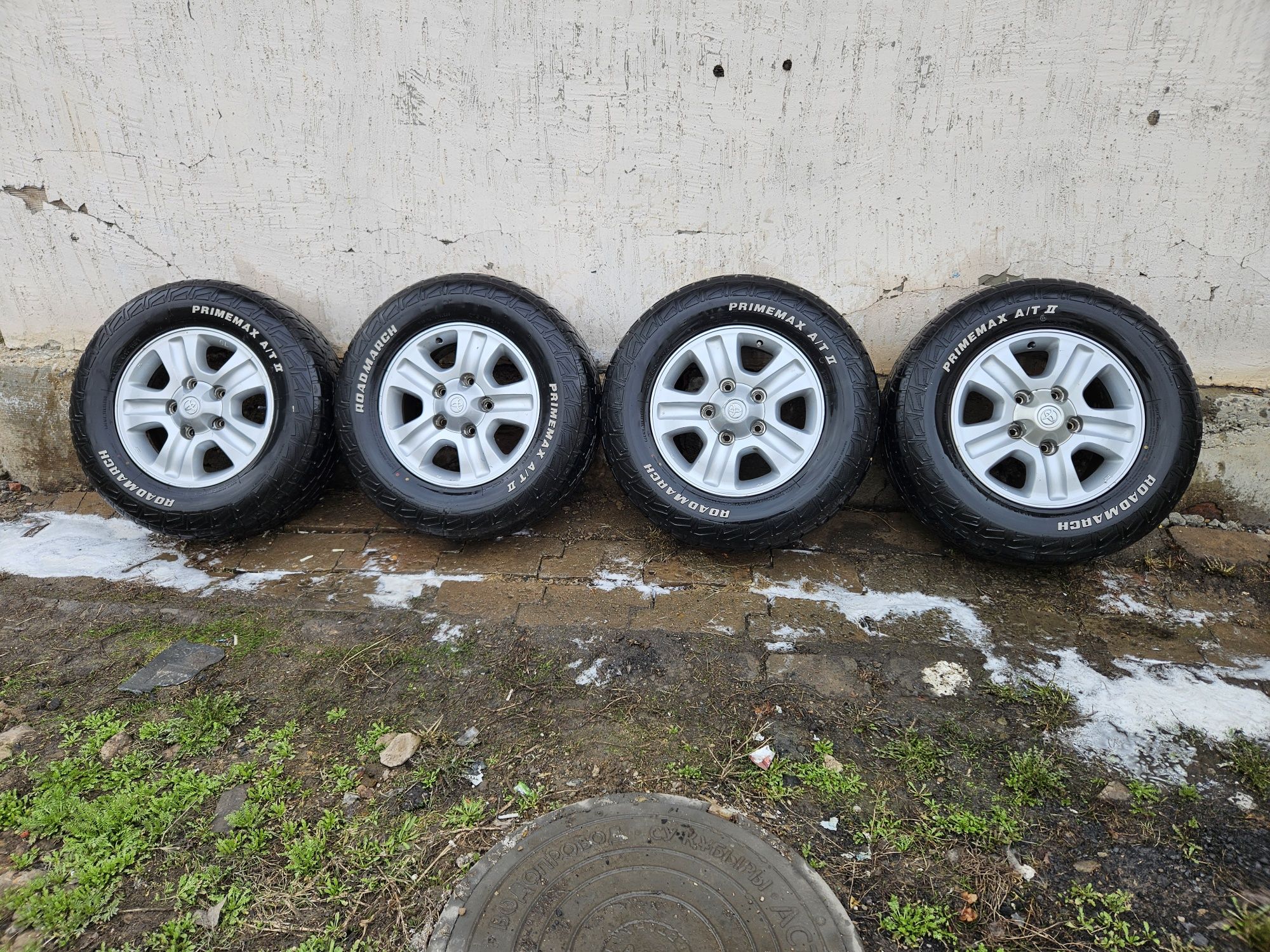 Шины с дисками 275/65R17