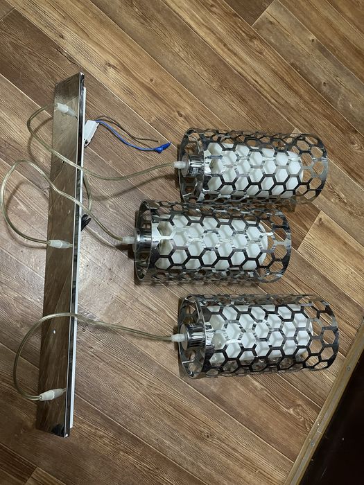 Продам люстру б/у