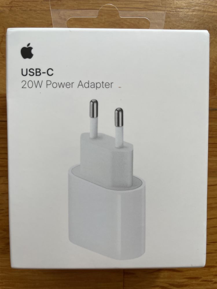 Захранващ адаптер от Apple USB-C 20 W