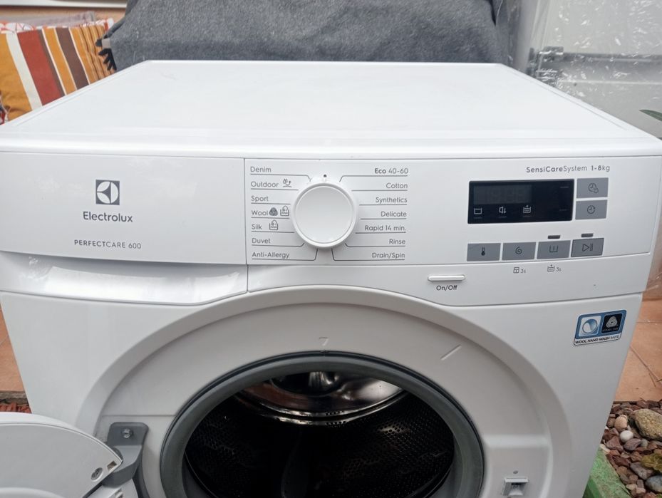 Masina spalat Germana Electrolux si Elektra Bregenz Clasa AAA 7KG 1400