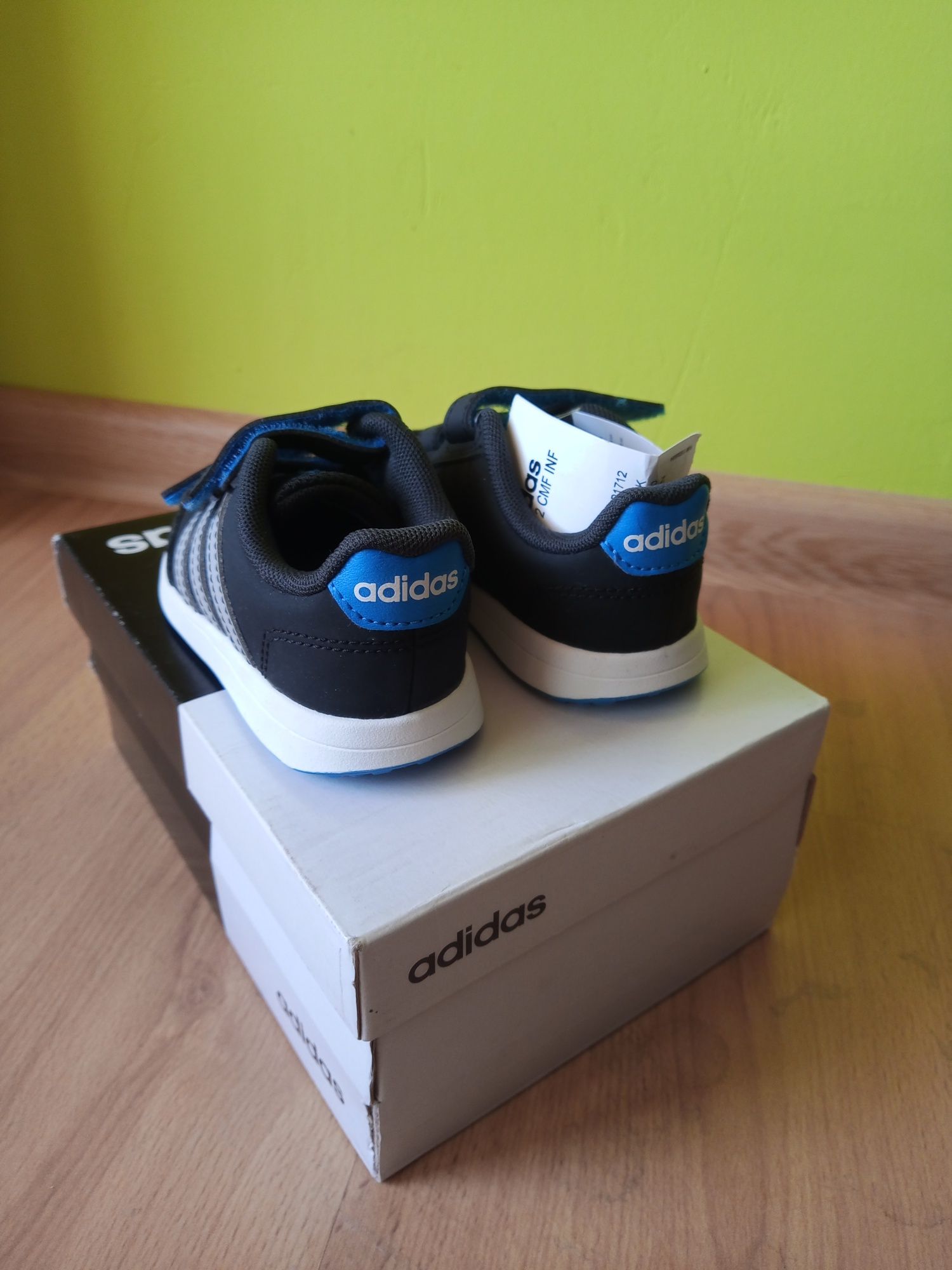 Маратонки Adidas 21 номер