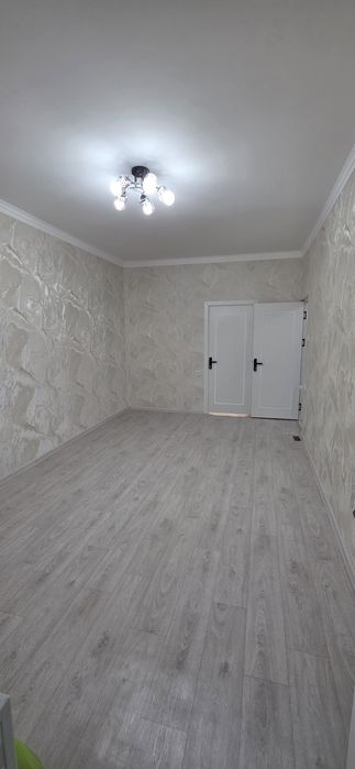 Продам 2-комнотная квартиру кадишева конечка