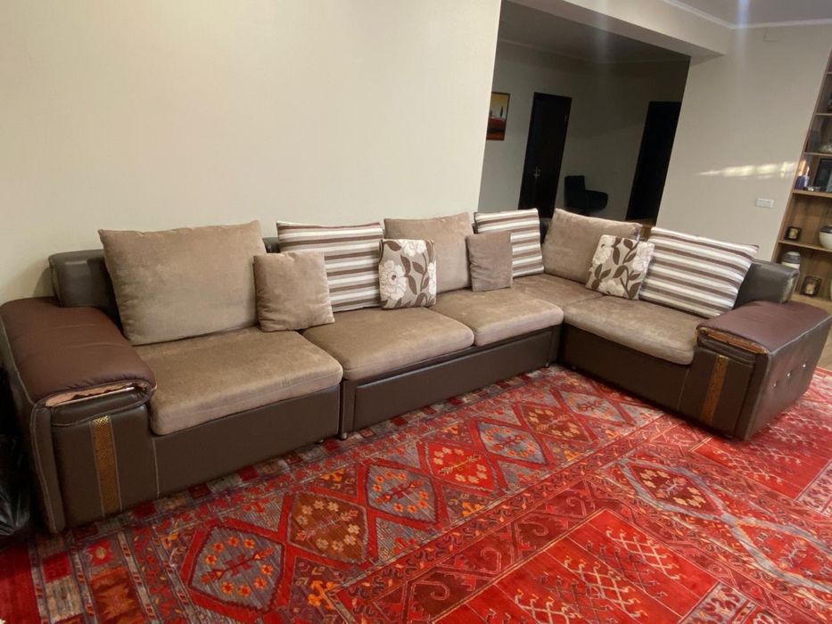 Срочно продам диван