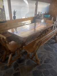 Vand set masa, banci si scaune rustice din lemn masiv