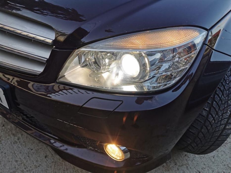 Vând Mercedes C220