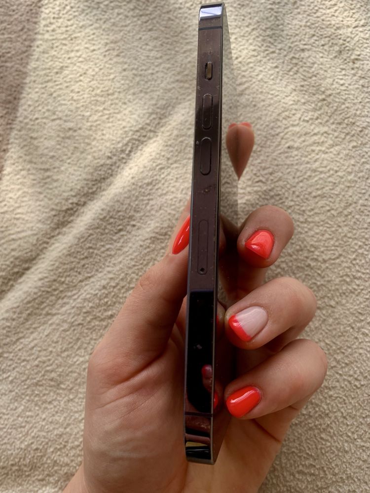 Iphone 14 Pro 256GB+ заряден кабел