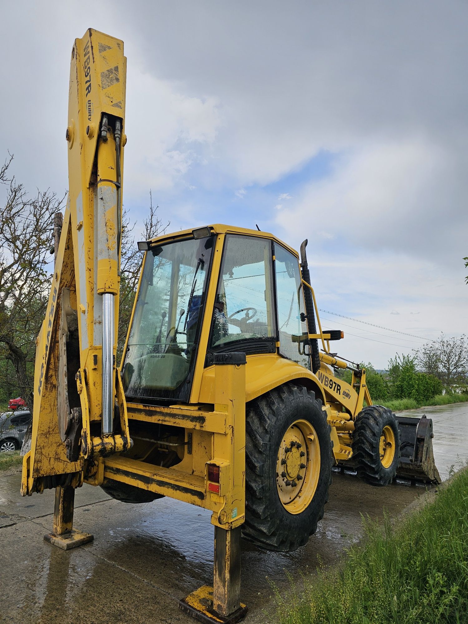 Vand Buldo-excavator Komatsu wb97-r2 3900h