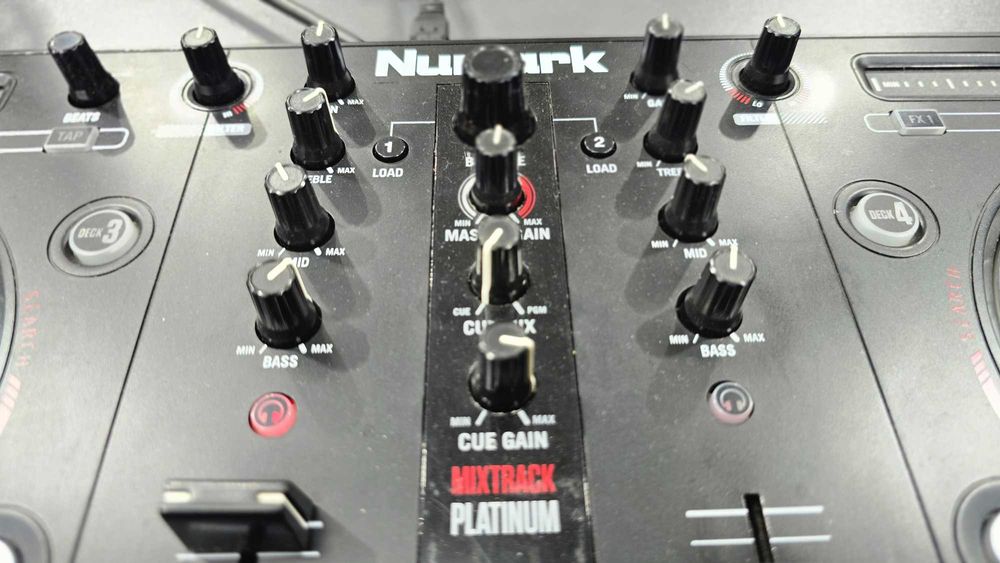 Numark Mixtrack Platinum + decksaver