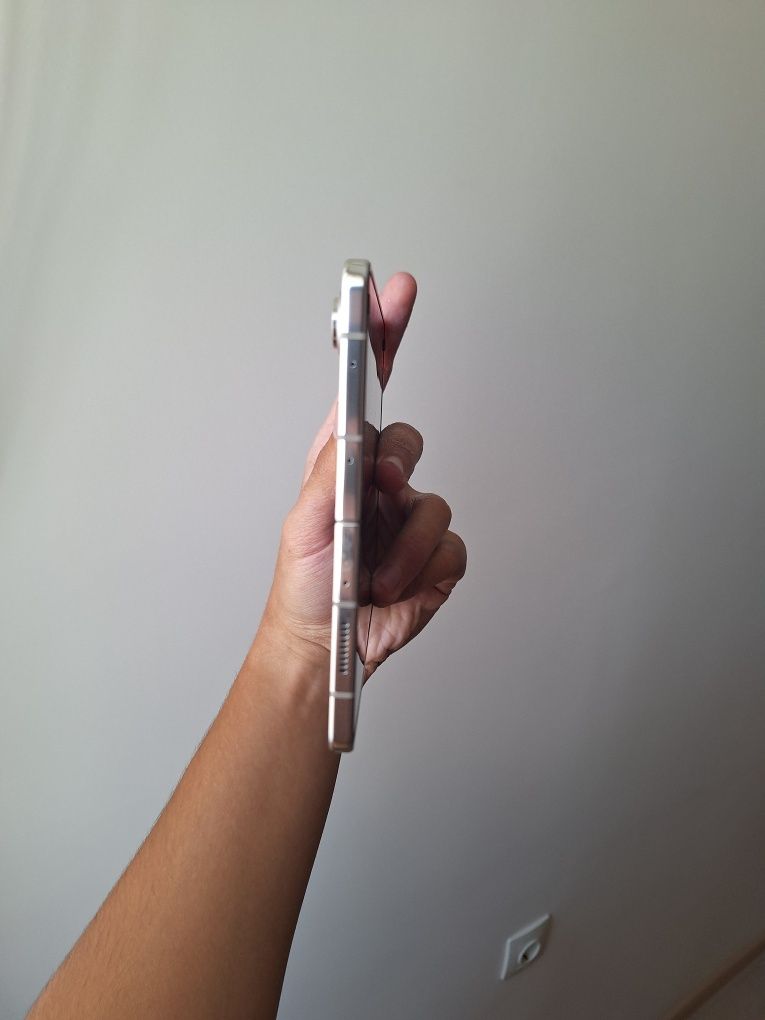 Samsung Galaxy Z Fold 5