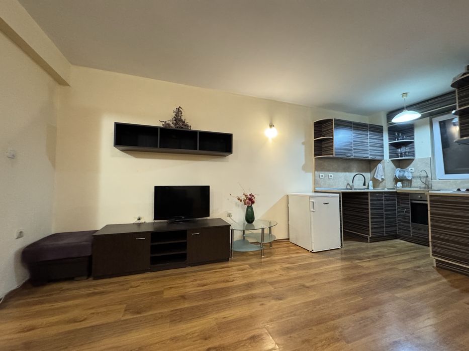 Дава под наем  2 стаи и бокс в гр. Стара Загора