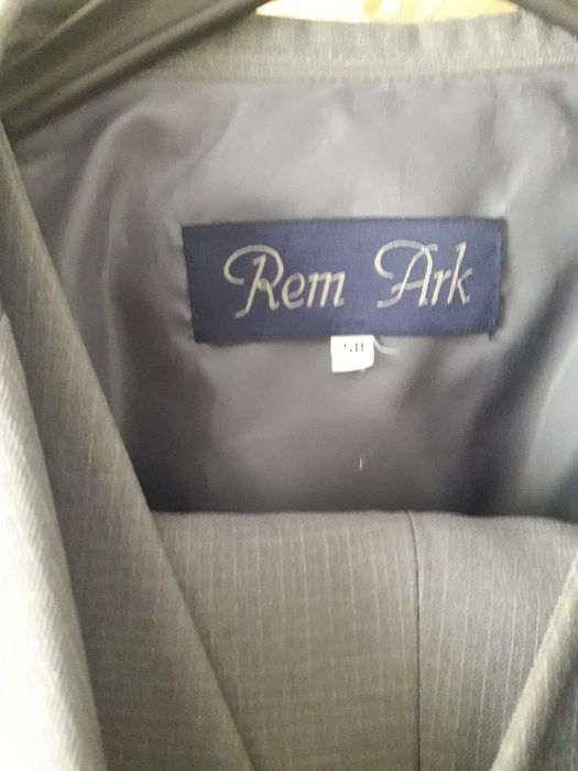 Vand costum barbatesc albastru deschis  model  Rem Ark  mărimea 58