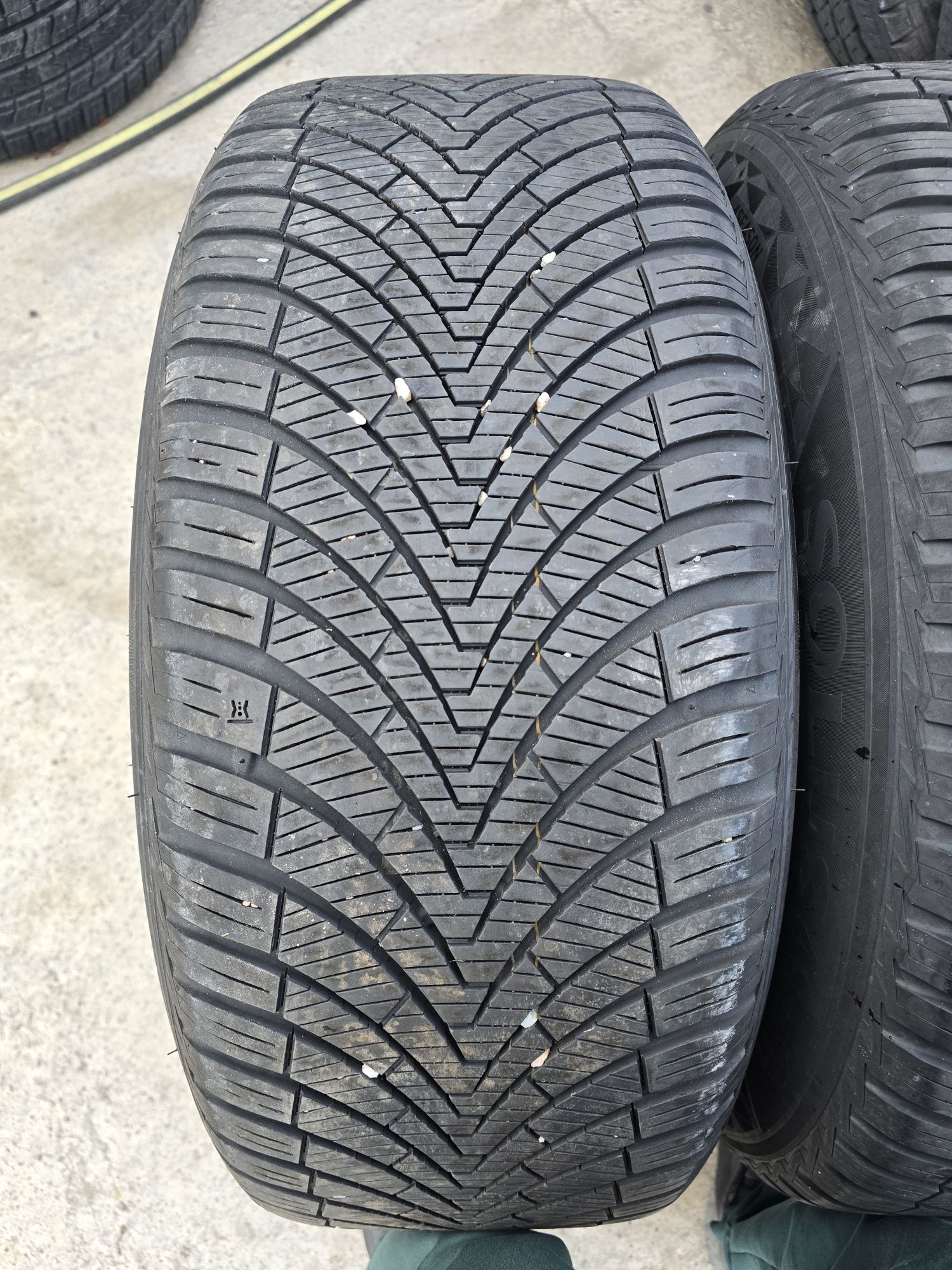 2 Броя Гуми 255/50/19 Kumho 6,8mm 2022DOT