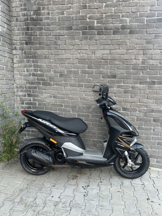 Scuter Piaggio NRG (Energy) Hyper 2 2T fara permis!