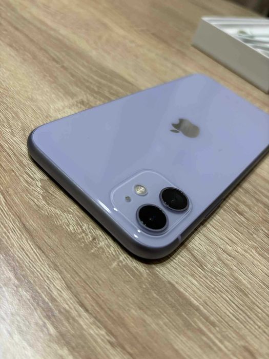 Продавам Iphone 11