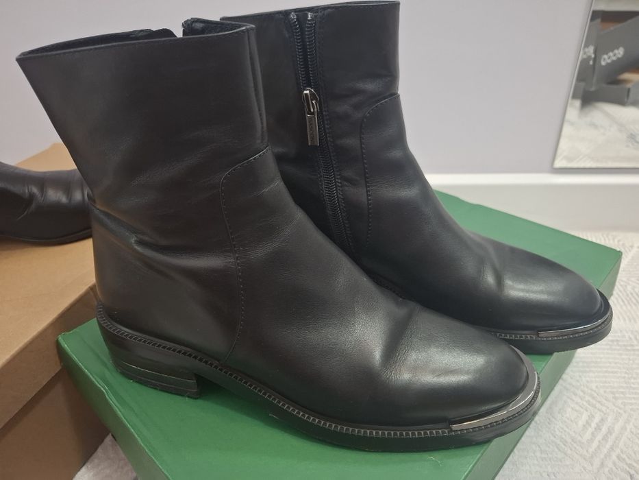 Ботинки женские кожаные