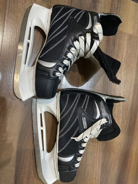 Продам коньки в хорошем состоянии использовались не долго