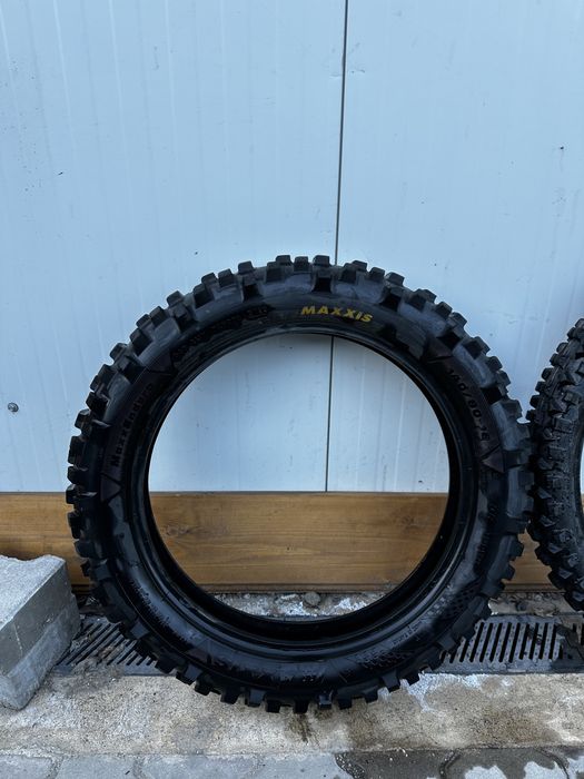 Гуми Максис 140/80-18 & 90/90-21