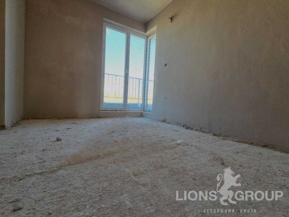 Продава се Тристаен апартамент в Варна, Център - 97 кв.м за 1567 €/кв.м - Снимка #5