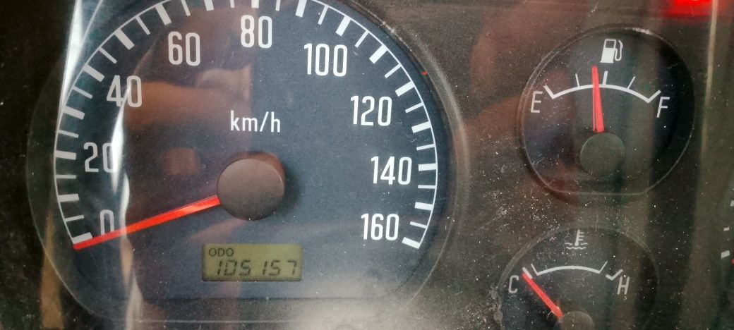 Isuzu.     NP 26