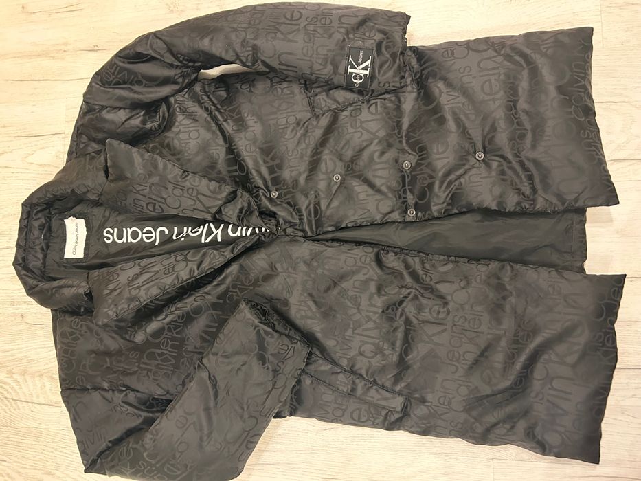 Зимно дамско яке Calvin Klein