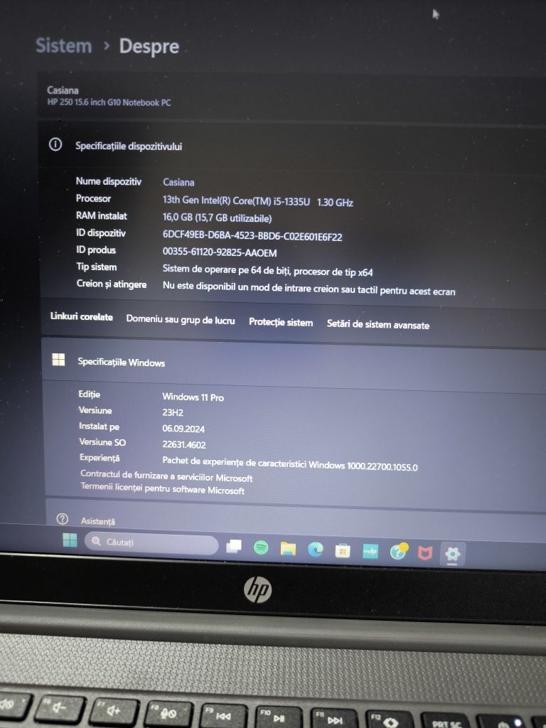Laptop HP 250 G10