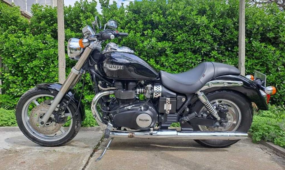 Triumph Speedmaster 865