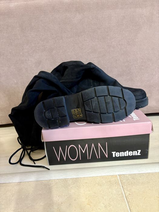 Дамски черни ботуши