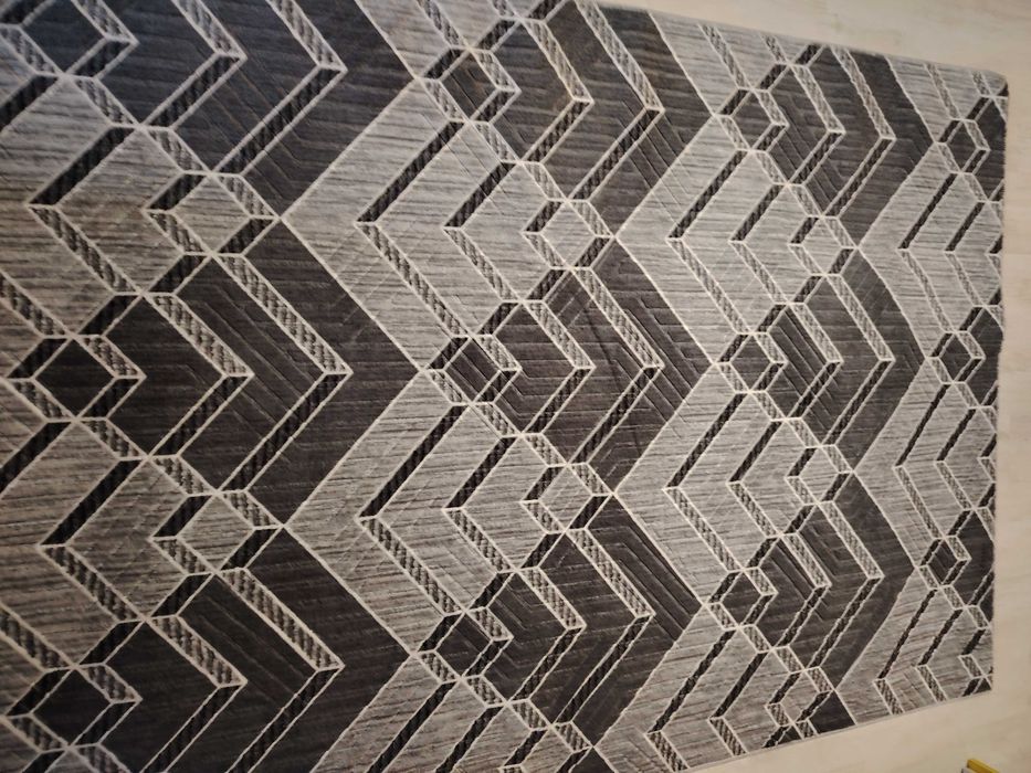 Килими нови, леки и стилни