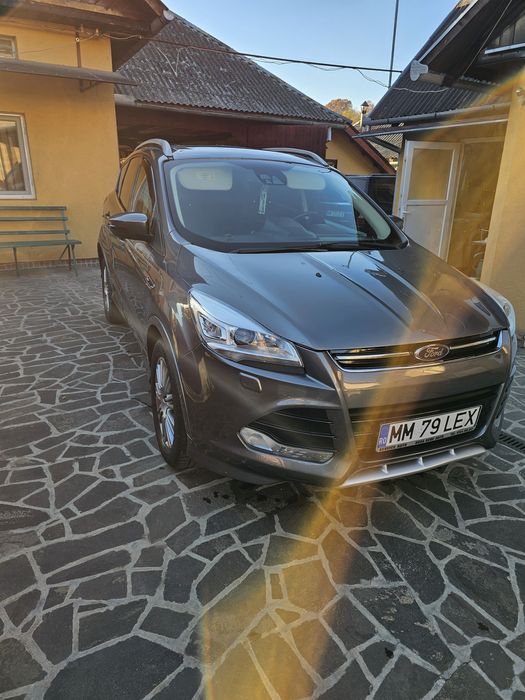 Vand Ford Kuga 2 titanium