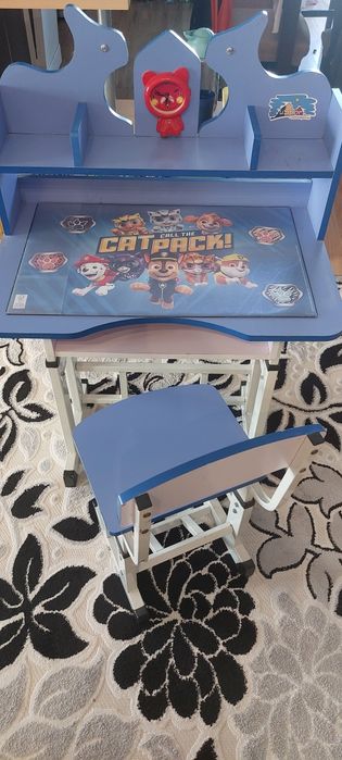 Vând 2 birouri copii cu scaun