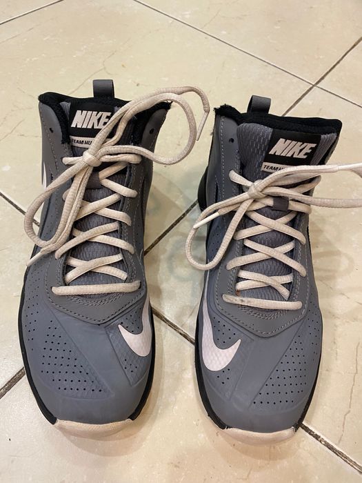 Маратонки Nike номер 37.5