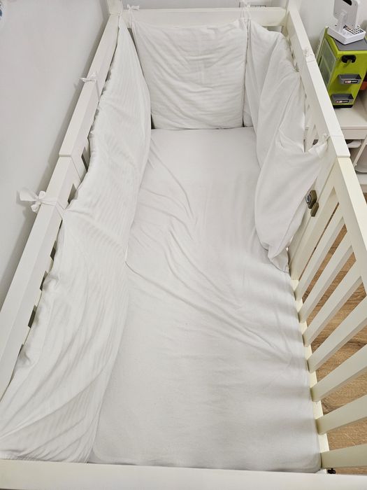 Pat tip casuta montessori cu saltea