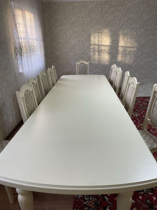 Стол. Раздвижной