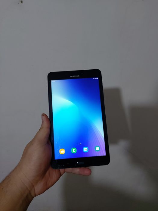 Продается планшет samsung tab a 8.0