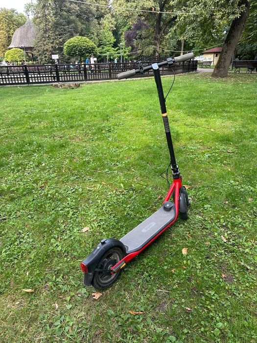 Vând trotineta electrica ninebot