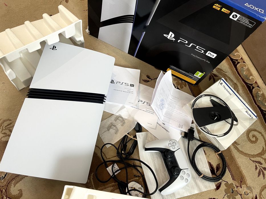 Приставка PS5 Pro Sony PlayStation 5 версия Pro + подставка