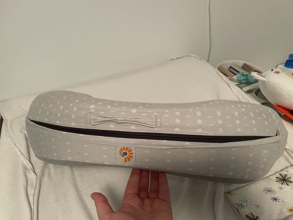 Perna de Alaptat Multifunctionala Ergobaby Natural Curve