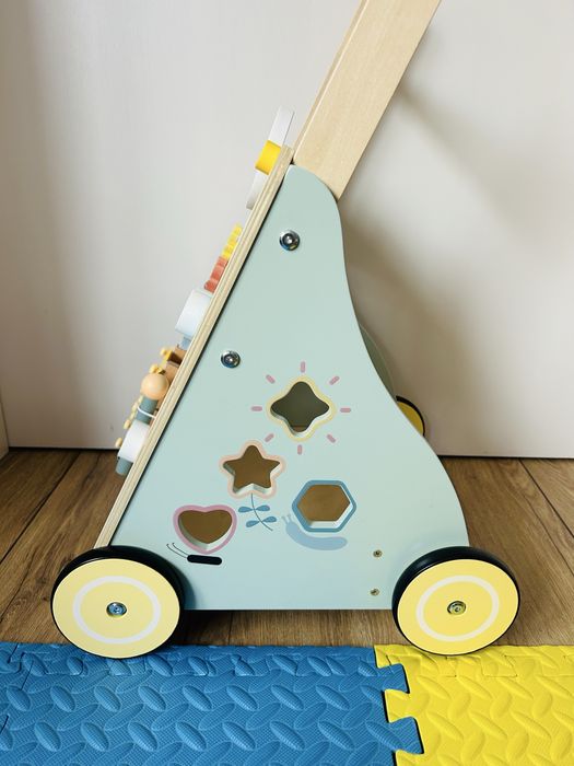 Дървен уокър за прохождане