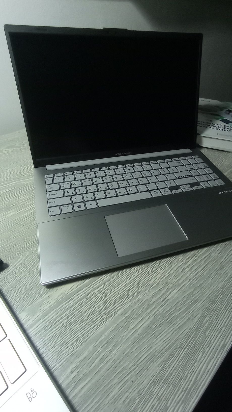 ASUS Vivobuk 64x.512gb.