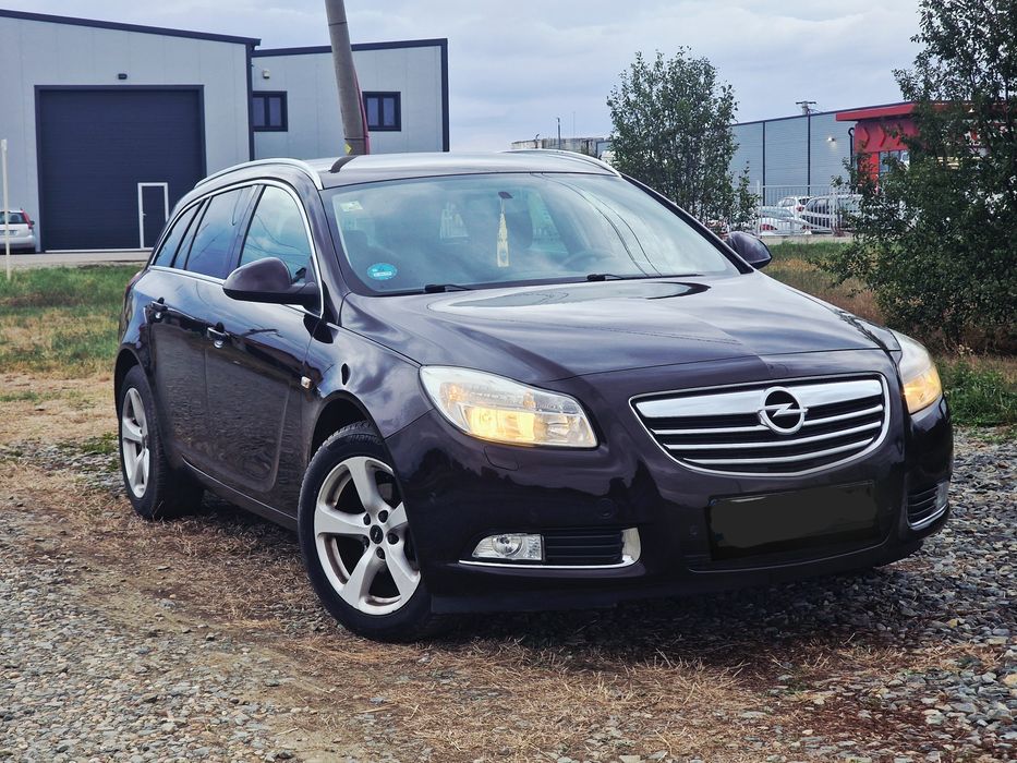 Opel Insignia 2.0 Diesel Automat – Stare Excelentă, Germania