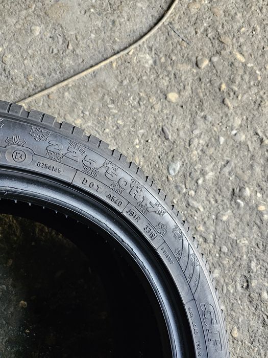 2 anvelope iarna 225 50 17 Dunlop 2019
