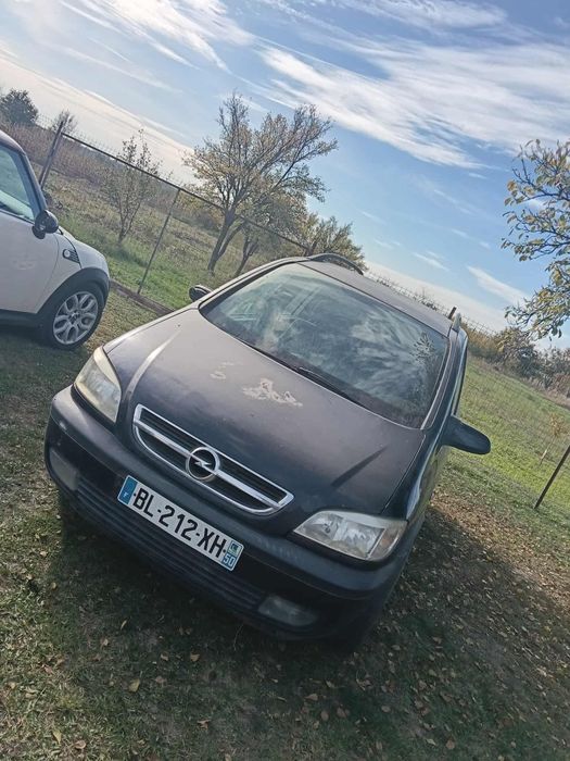 Opel Zafira 7 locuri