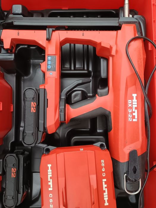 Pistol cuie hilti bx3 L 22 nuron set cu 2 baterii,încărcător C6 și cut